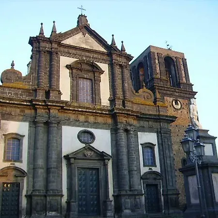 Piazza San Giorgio 9/10